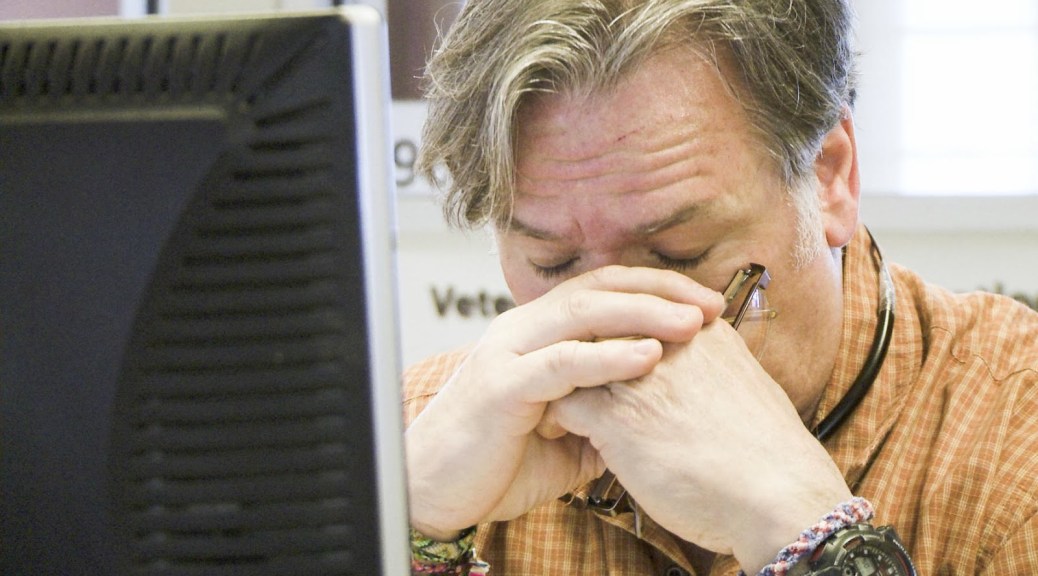 crisis-hotline-veterans-dial-1-war-America-movie-suicide-prevention