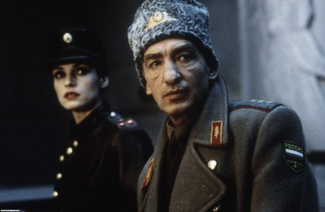 goldeneye-james-bond-pierce-brosnan-sean-bean-famke-janssen-robbie-coltrane-alan-cumming-movie-review-2015-spy-thriller-action-film-1995-spectre