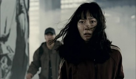 the-host-bong-joon-ho-creature-feature-monster-movie-horror-film-satire-2006-best-horror-films-movie-review-2015