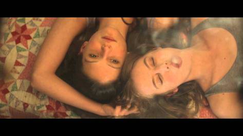 respire-breathe-melanie-laurent-2015-movie-review-josephine-japy-lou-de-laage-drama-film