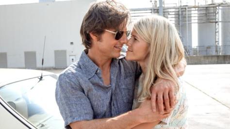 american-made-2017-movie-review-tom-cruise-sarah-wright