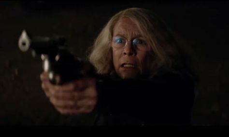 jamie-lee-curtis-2018-halloween-movie-review-horror-slasher-michael-myers